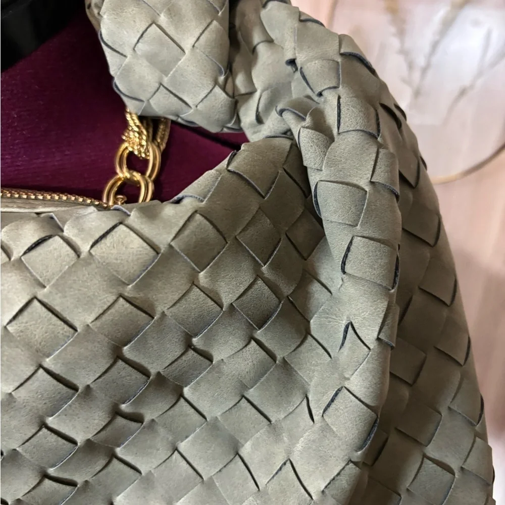 Urban Expressions Suede Woven Hobo Shoulder Bag in Olive